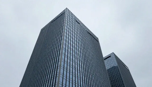 数据采集分析服务选型中的运维托管考量
